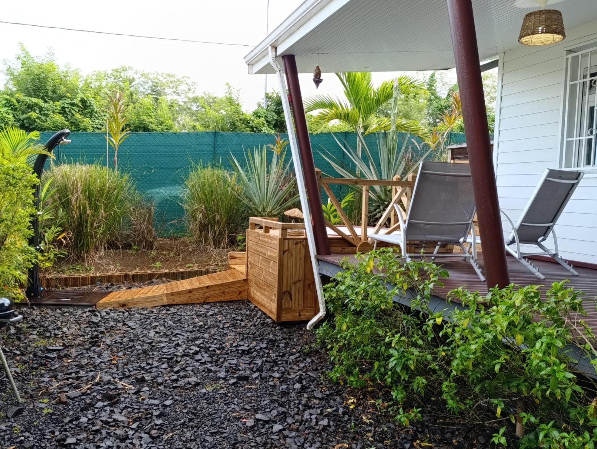 Dadi'S Little Paradis Sainte-Rose Exterior foto